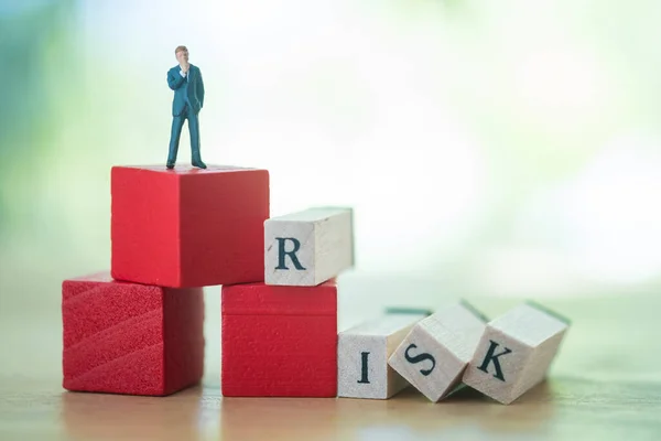 نصائح لإدارة المخاطر التجارية في السعودية